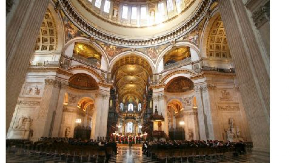 Private Crown Jewels of London Tour with Entry to St. Paul’s Cathedral