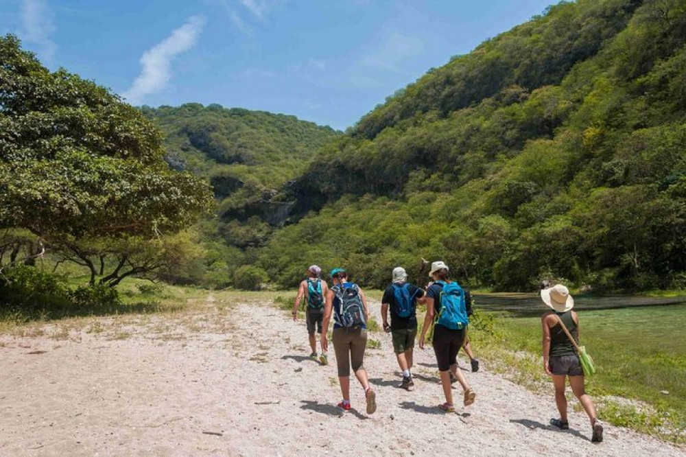 Salalah – Hiking Tour 2 Most Beautiful Valley In Dhofar