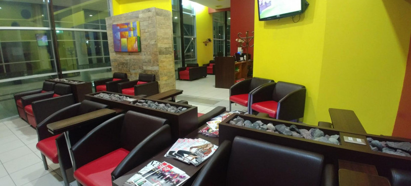 Diego Aracena International Airport (IQQ) Flexible Lounge Access