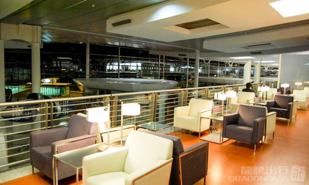 Francisco Sa Carneiro Airport (OPO) Flexible Lounge Access