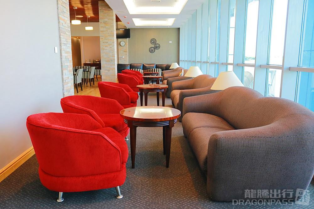 Harry Mwanga Nkumbula Airport (LVI) Flexible Lounge Access