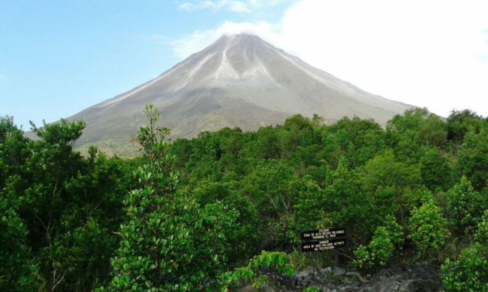 Arenal Volcano Tour Tabacon - La Fortuna | Project Expedition