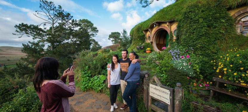 Small Group Hobbiton Express Tour from Auckland