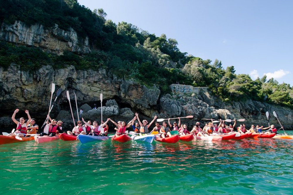 Canoeing Portinho Arrábida