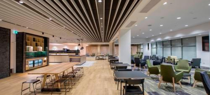 Auckland International (AKL) Lounge Access