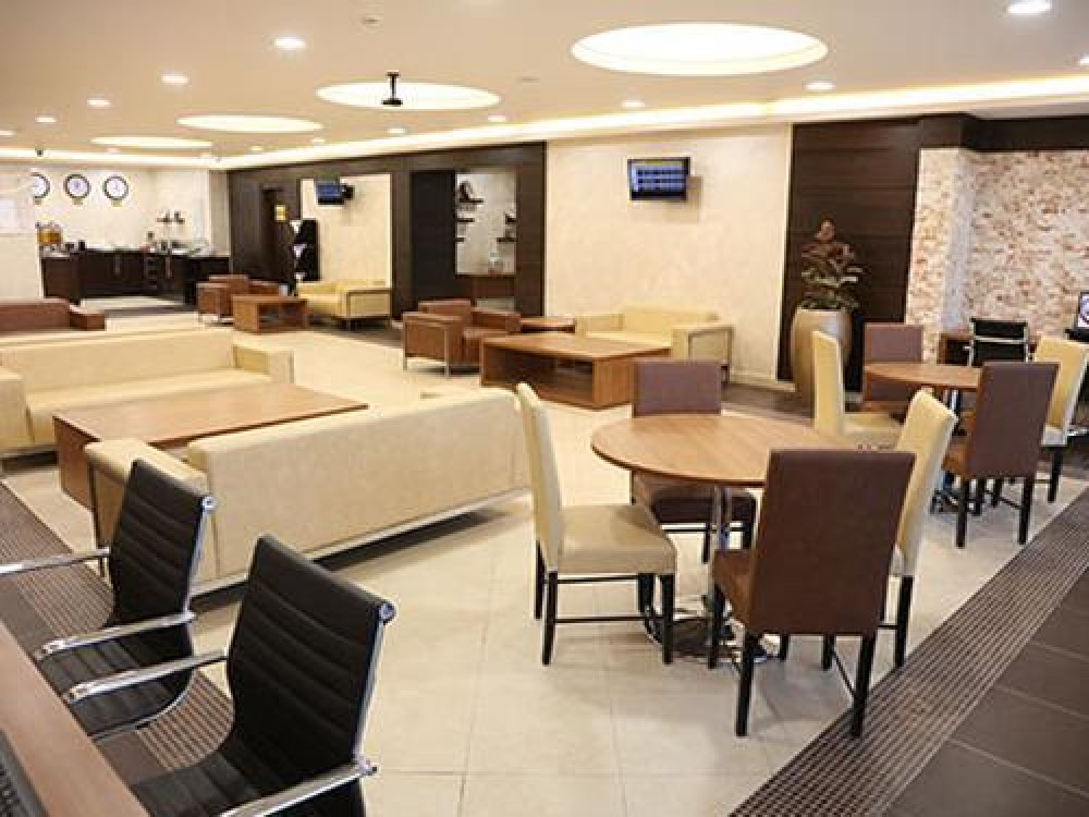 King Hussein Internatiional (AQJ) Airport Lounge Access