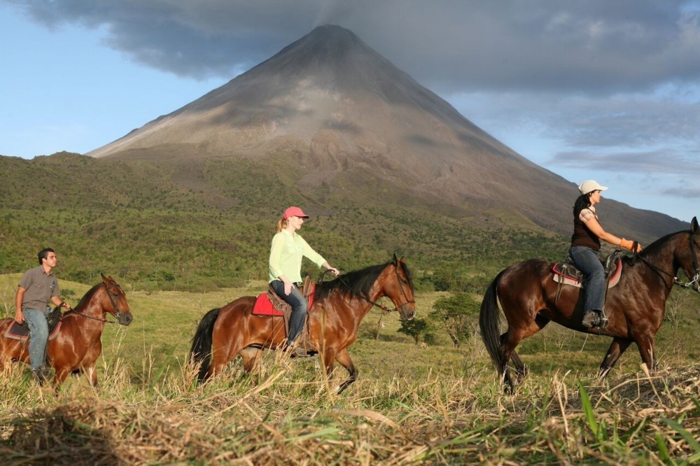Horse Back Riding to La Fortuna Waterfall La Fortuna Project Expedition