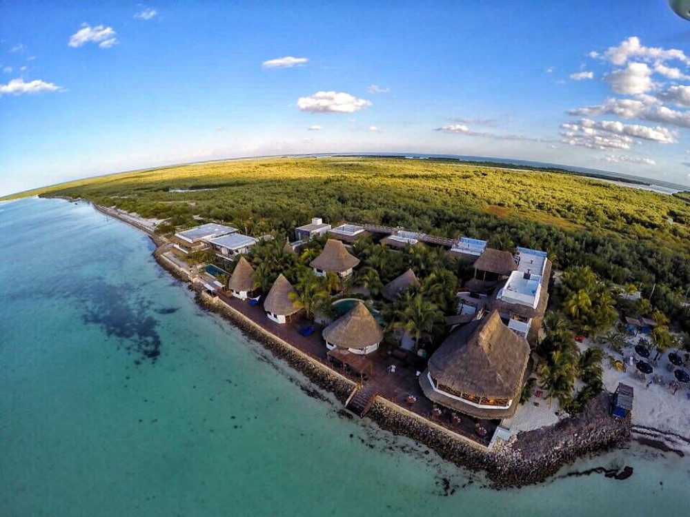 helicopter from cancun to holbox