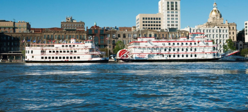 Savannah's Land & Sea Combo: Trolley Tour with River Cruise