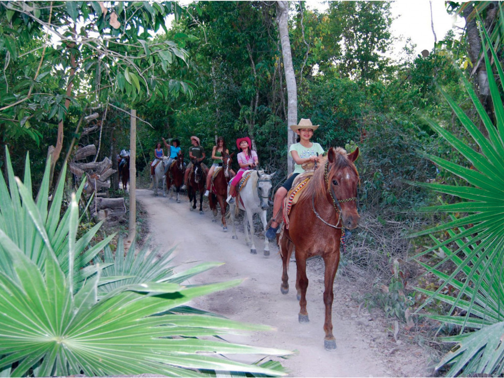 cancun horseback riding on beach