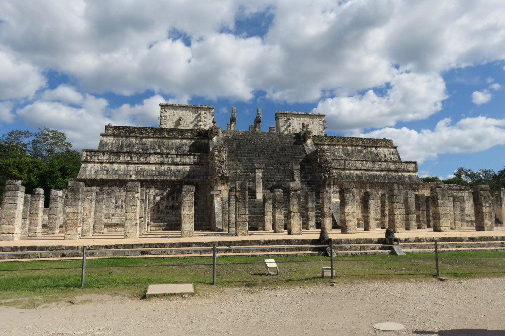 day trip cancun to chichen itza