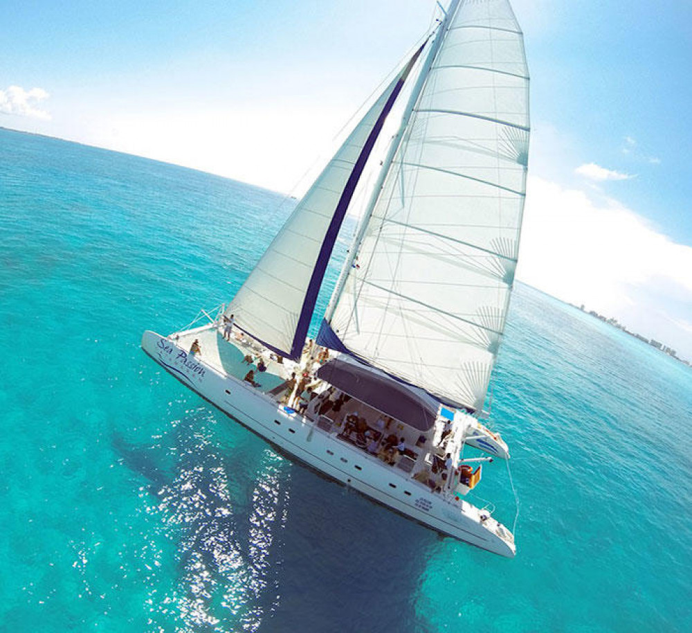 catamaran tour from isla mujeres