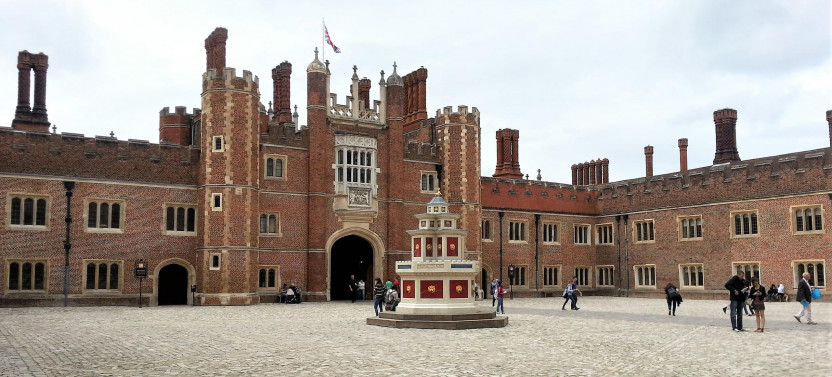 Private Hampton Court Palace + Royal London Tour - Hotel Pickup