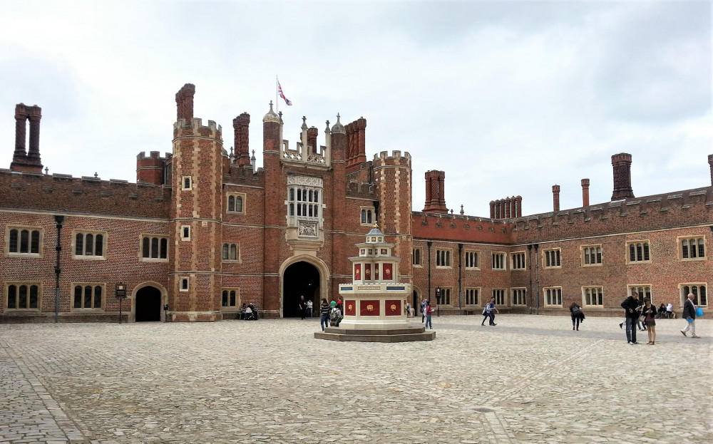 Private Hampton Court Palace + Royal London Tour