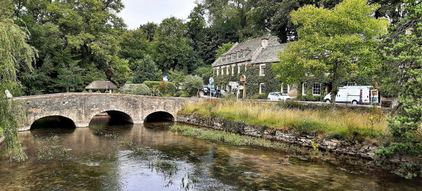 Private Cotswolds Day Trip From London with Hotel Pickup
