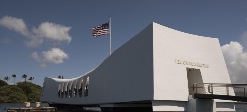 Half Day Salute to Pearl Harbor from Waikiki (9:45am)
