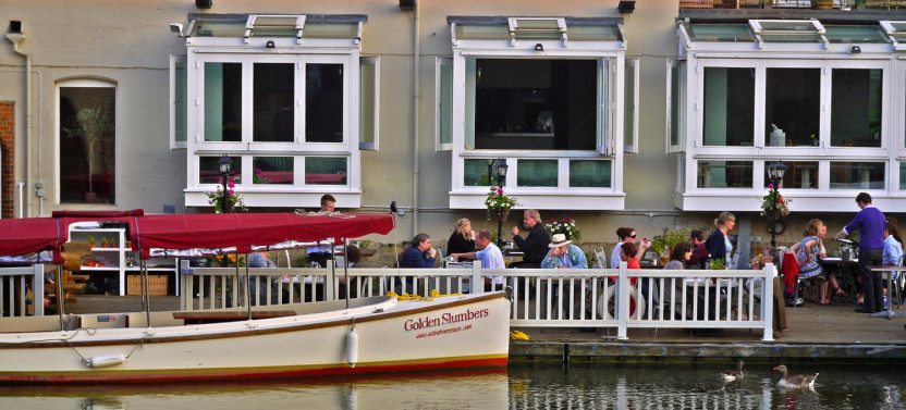 Private Luxury Small Boat Hire