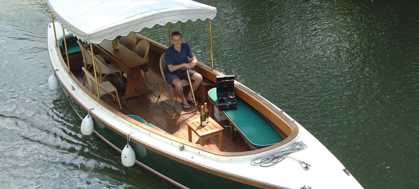 Private Luxury Small Boat Hire