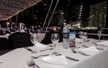 Luxury Dubai Marina Dinner Cruise With Live Music