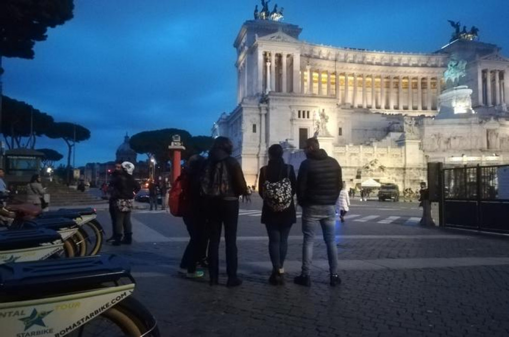 Small Group Rome By Night e-bike Tour with Pizza Option