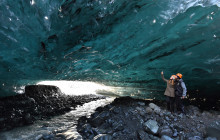 5 Day Winter Minibus Tour: Blue Ice Cave, & Golden Circle