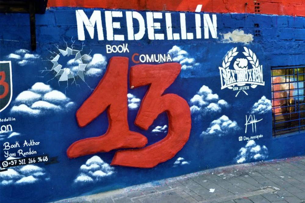 Graffiti Culture in Comuna 13 And City tour in Medellín