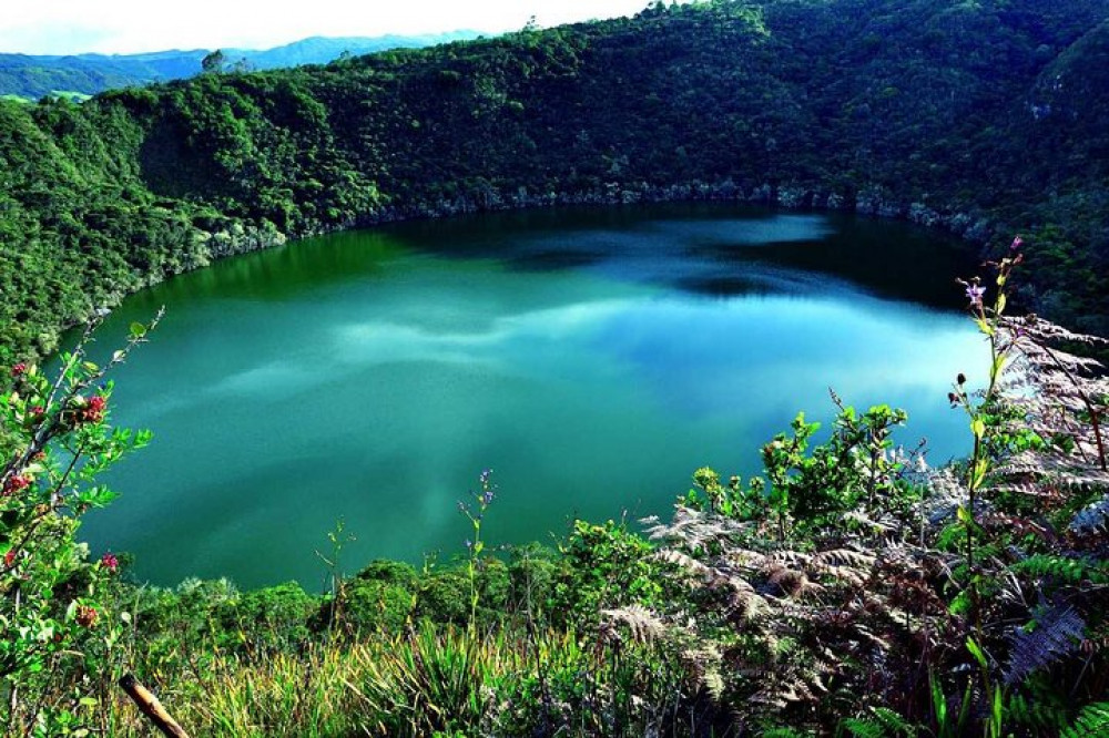 Legend of The Dorado in the Laguna De Guatavitá