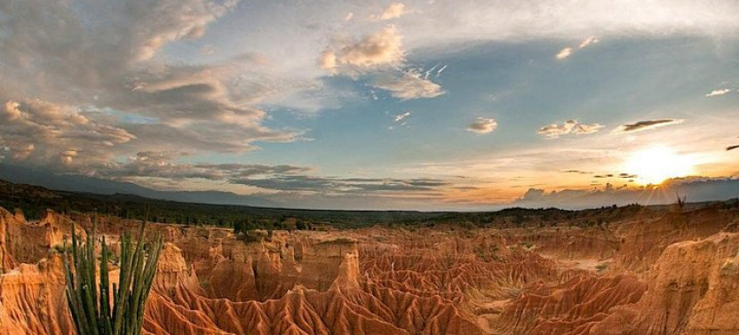 Stars and Landscapes in the Tatacoa Desert