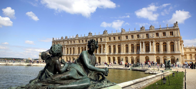 Guided Visit of Versailles Palace with Priority Access Passport