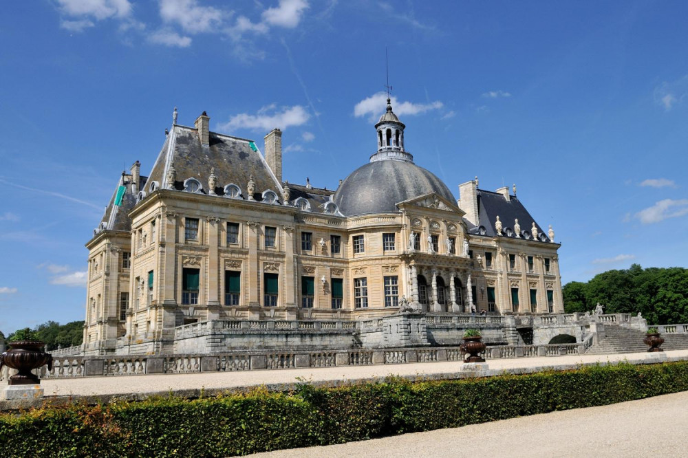 All-Day Audio Guided Visit of Vaux Vicomte & Fontainebleau: Paris