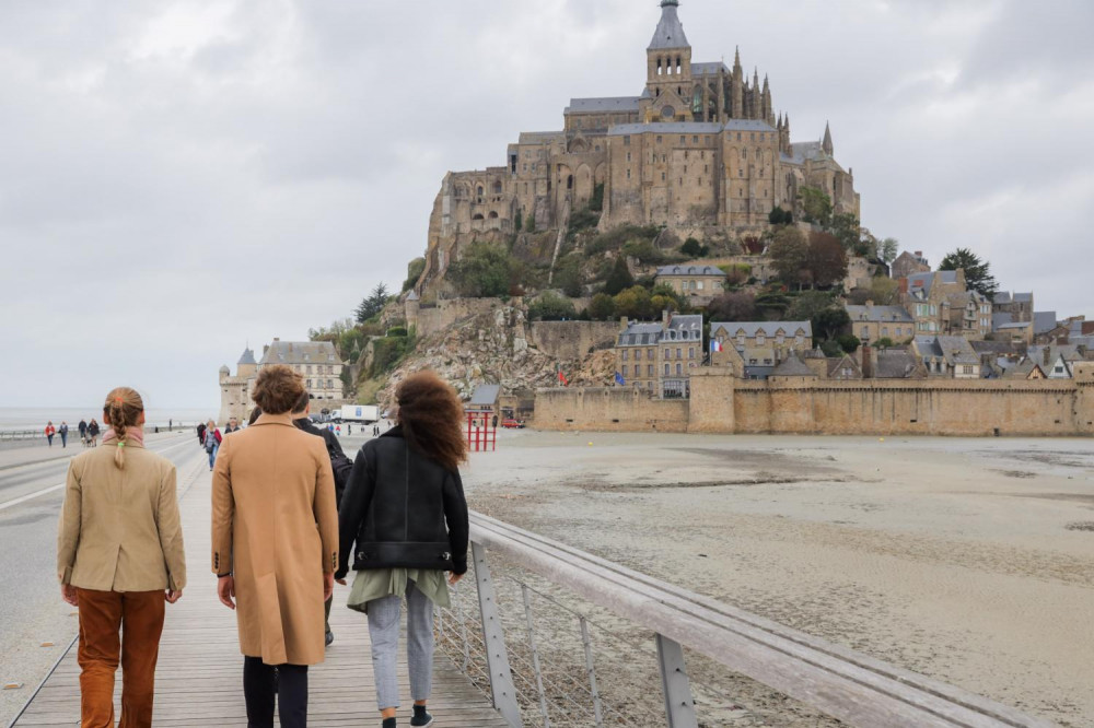 Small Group AllDay Guided Mont Saint Michel from Paris Paris Project Expedition