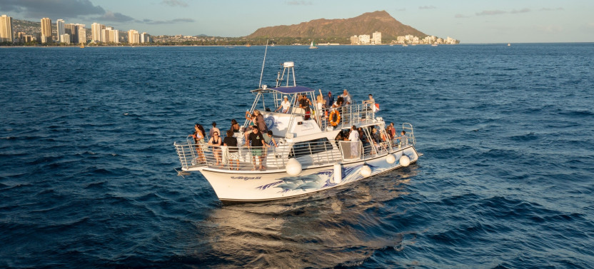 Waikiki Sunset Party Cruise with Live DJ