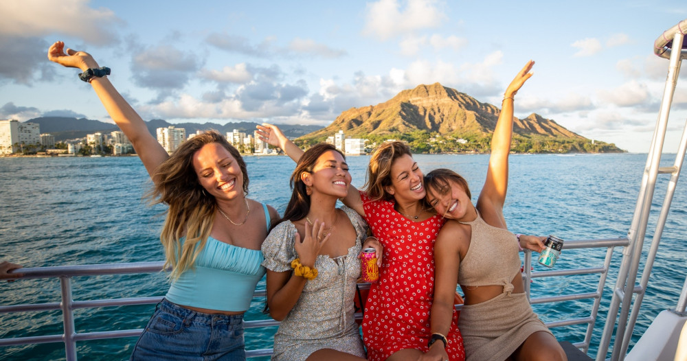 Waikiki Sunset Party Cruise with Live DJ