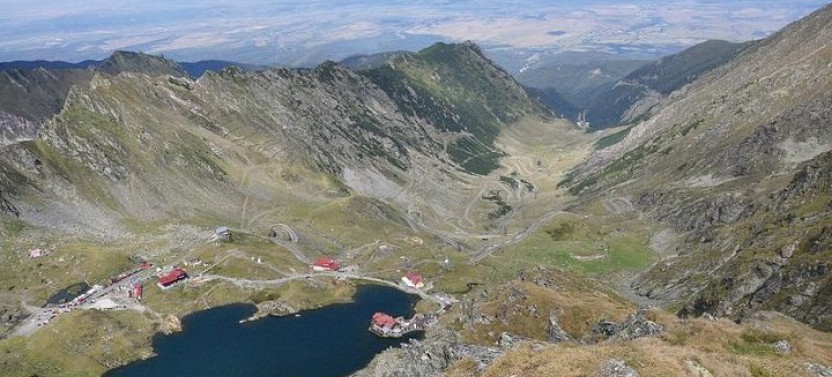 Small Group Trip Transfagarasan Road & Poienari from Brasov