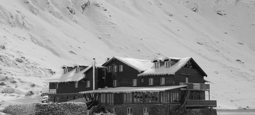 Small Group Trip Transfagarasan Road & Poienari from Brasov