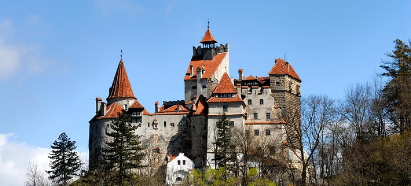 From Brasov: Small-group tour Bran, Rasnov, and Peles Castles