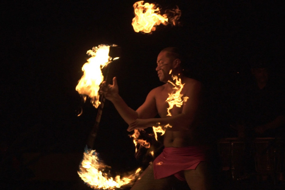 Florida's Big Kahuna Luau Dinner Buffet Show Gold Package Boca Raton