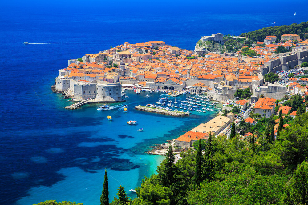 Dubrovnik Private Shore Excursion: Sightseeing + Cable Car Ride