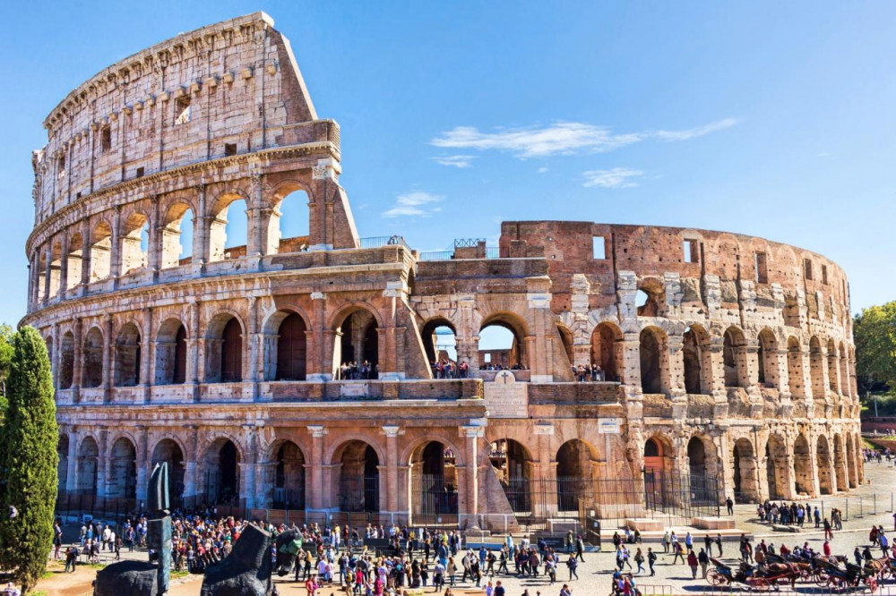 Small Group Colosseum, Roman Forum and Palatine Hill Tour