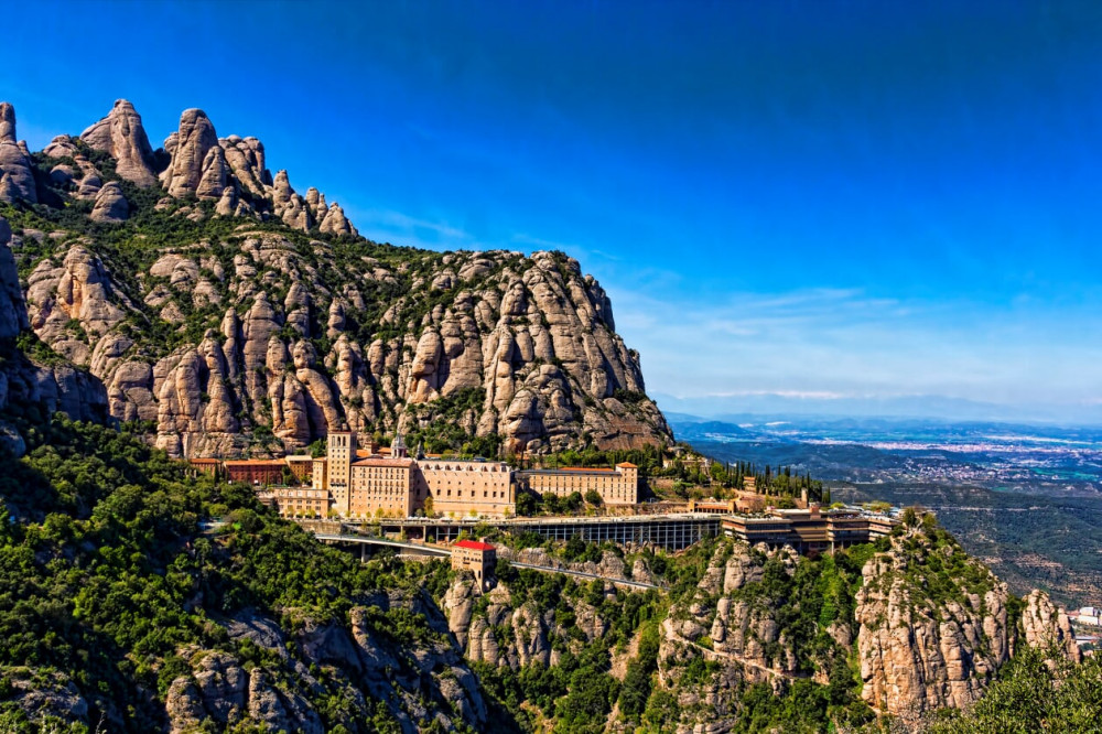 Private Guided Montserrat Tour with Pickup