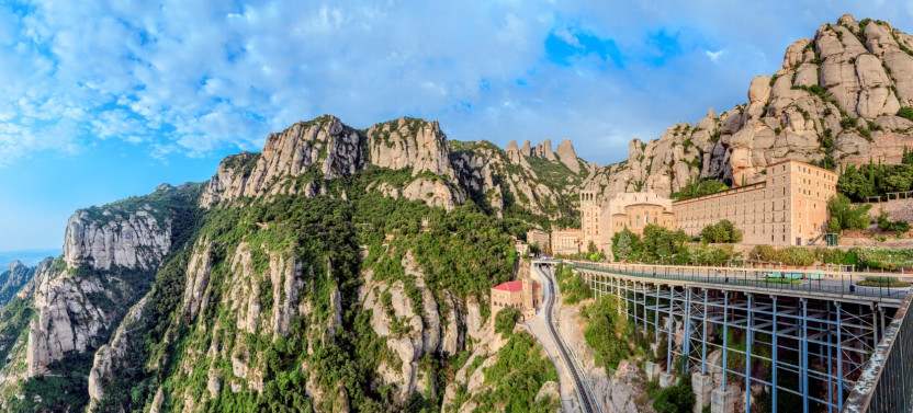 Private Guided Montserrat Tour with Pickup, photo 2 of 6