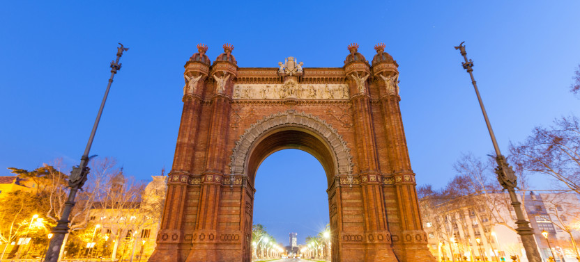 Barcelona Highlights Private Guided Tour With Hotel/Port Pick-Up