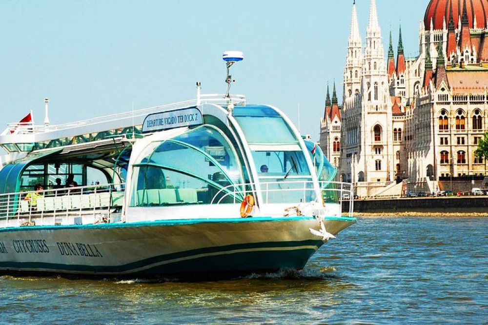 Danube Daytime River Cruise & Private Departure Airport Transfer