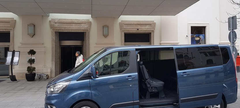Private Transfer to Budapest From Vienna Or Vienna Airport