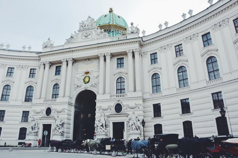 Full Day Private Guided Vienna Tour From Budapest With Lunch