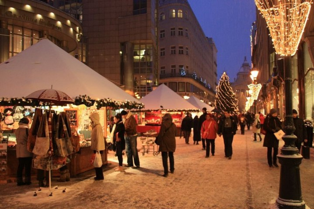 Private Budapest Christmas Market Tour & Danube Evening Cruise ...