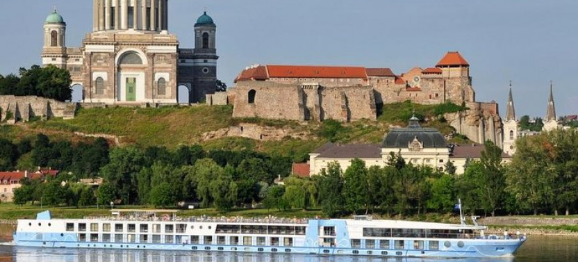 Budapest Danube Bend Private Full-Day with Lunch & Entrance Fees