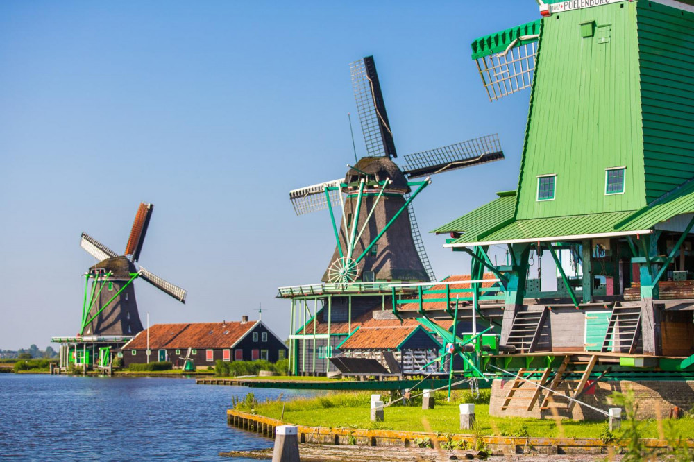 volendam marken and windmills tour