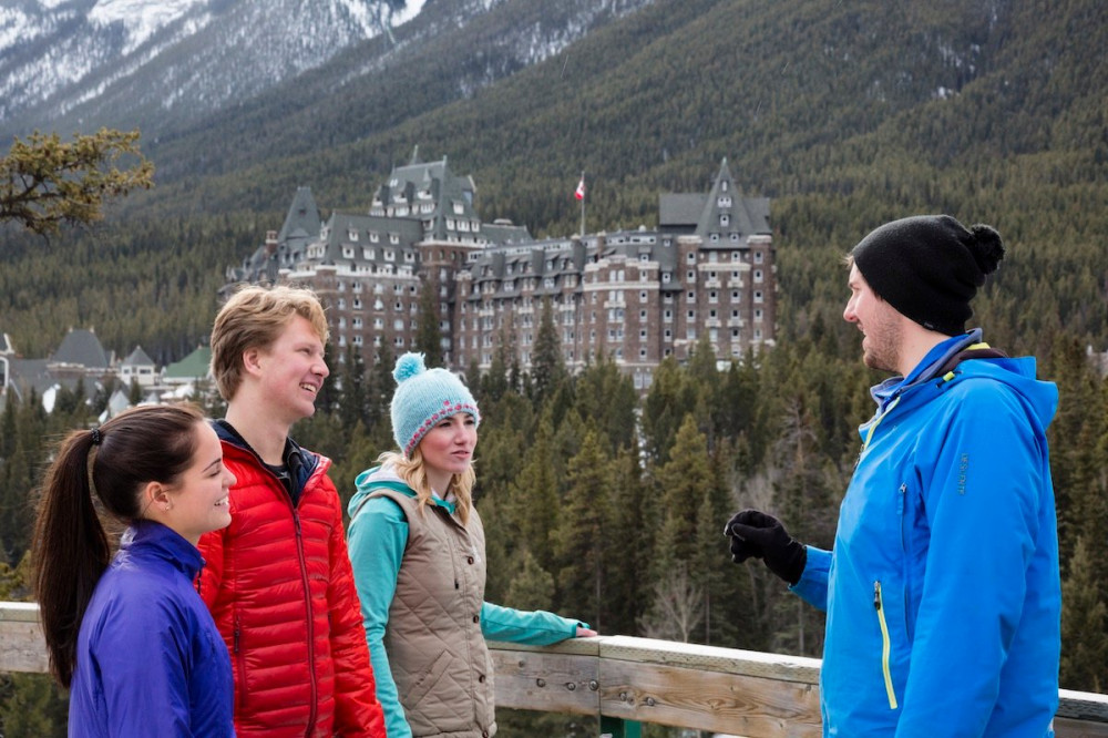 Discover Banff & Its Wildlife Tour