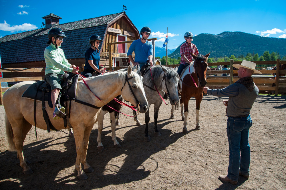 Small Group Bow River Horseback Ride